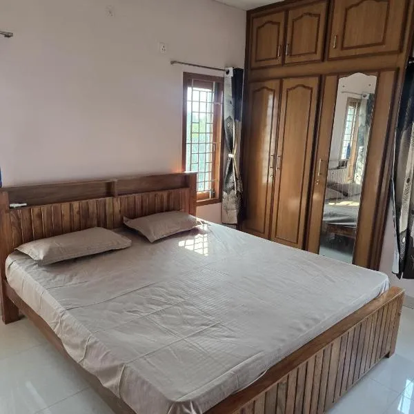 Private Rooftop Stay in Tiruchirapalli Srirangam