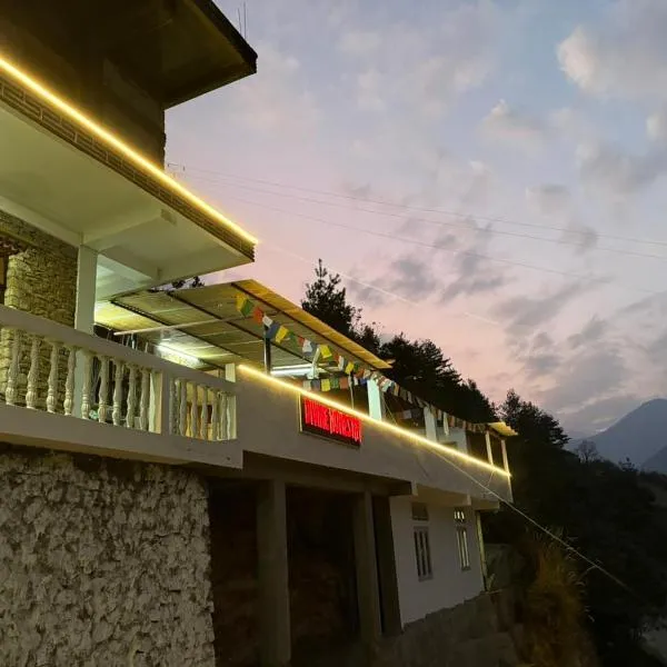 Divine Homestay Dirang, hotell i Dirāng