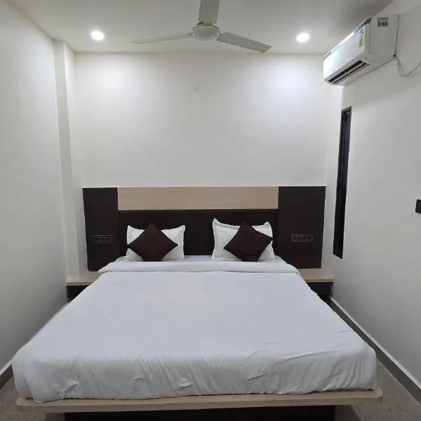SHRI DIVYAM Hotel & Restaurant, hotel in Bhopal