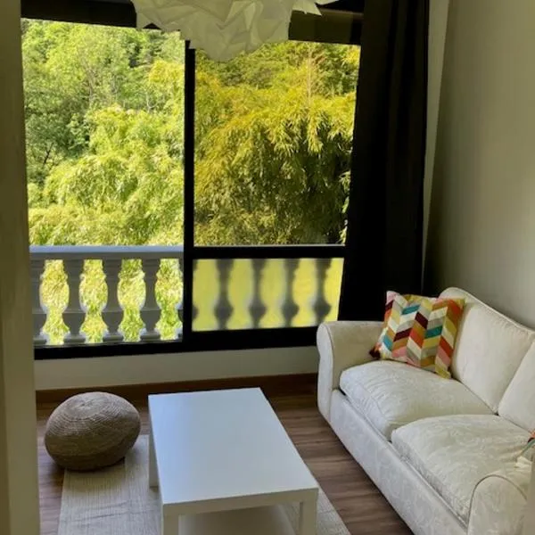 L'AUBERGE DE LA GOUTILLE – hotel w mieście Capvern