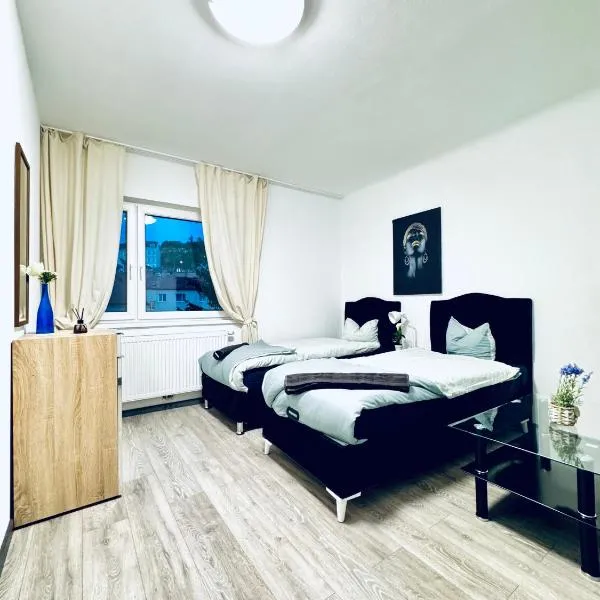 2-Bedroom Apartment with 1 Living Room Steps from Central Area, hotel in Klosterneuburg
