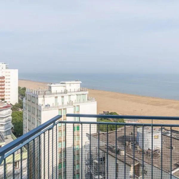 Appartamento Vista Mare Lignano Sabbiadoro MV4, hotel in Lignano Sabbiadoro