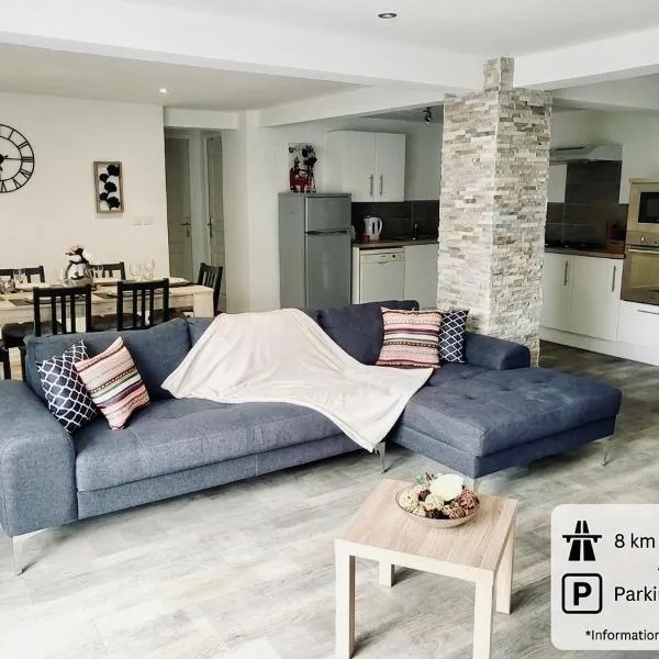 - Loft fléchette - clim - garage, отель в городе Лаплюм