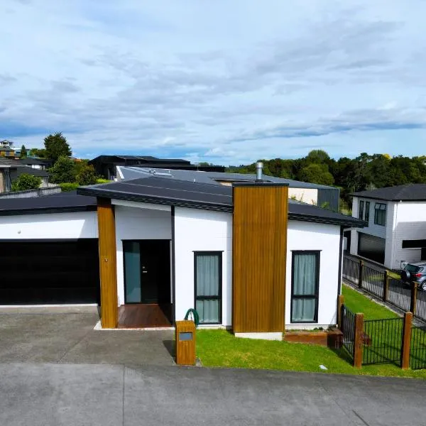 Flafstaff Luxe Haven with Four Bedrooms Retreat, hotel a Hamilton