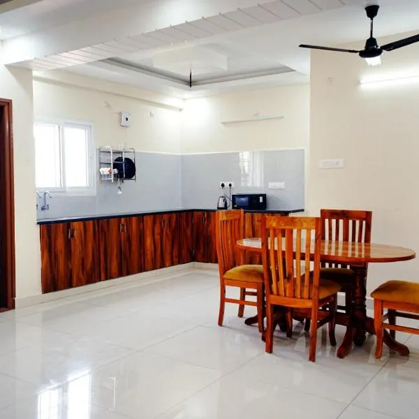 VIC Homestay by pickurstay Hotels, hotel em Tirupati