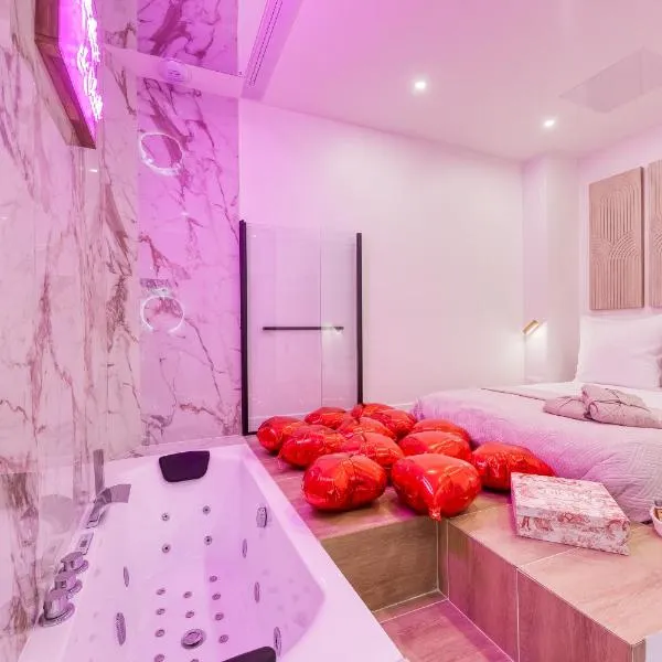 Jacuzzi Romantique, Cosy, Home Cinéma, Paris 10min、クリシーのホテル