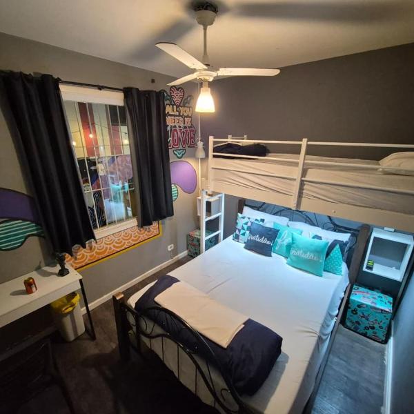 Vila Rock Hostel - Secure Neighborhood, Near Metro, Nubank Allianz Parque, Vila Madalena, Av Paulista, easy access to Morumbis and Autódromo Interlagos - Foto 2