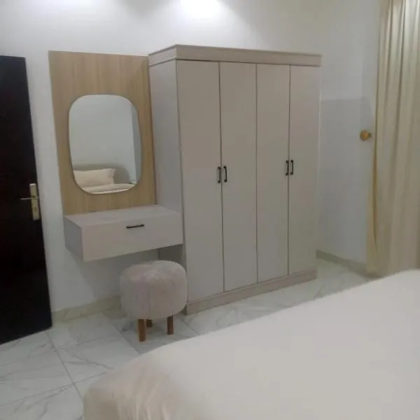 شقق الجود محافظة العلا: Al ‘Azīzīyah şehrinde bir otel