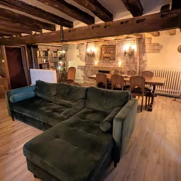 Escape Game Templiers 4 personnes Proche Chartres, hotel in Châteauneuf-en-Thymerais