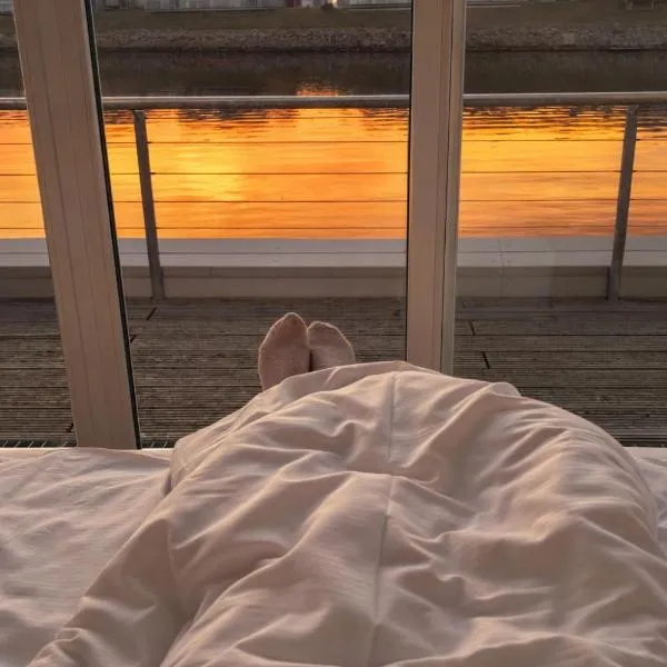 Treibholz: Meerblick, Dachterrasse, Bootsanleger, Badeleiter, Sauna, hotel u gradu 'Olpenitz'