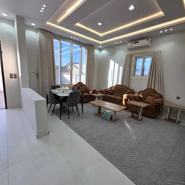شقة فندقية vip رقم 2 مدخل خاص وحوش وموقف خاص, hotel a Taif