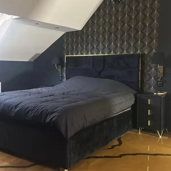Love Room, отель в городе Canteleu
