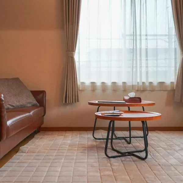 TENT OKAYAMA - 3 Bedrooms, 100m2 Private Home for Max 8 people, Ideal for Families and Groups โรงแรมในHokancho