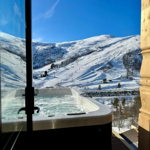 Luxurious chalet for family and friends, готель у місті Странда