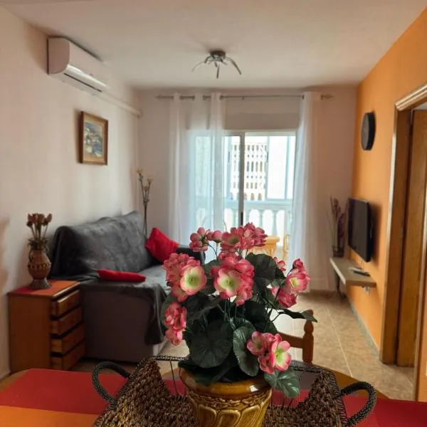 Apartment Vicente casa 119, hotelli Torreviejassa