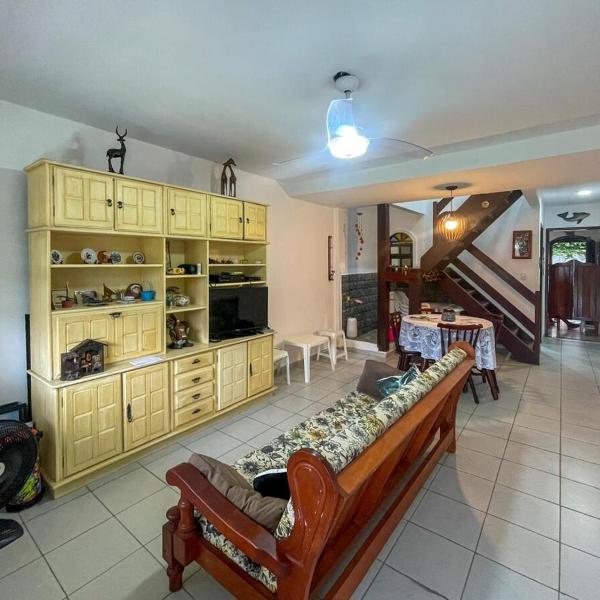 Casa com 2 suítes com ar