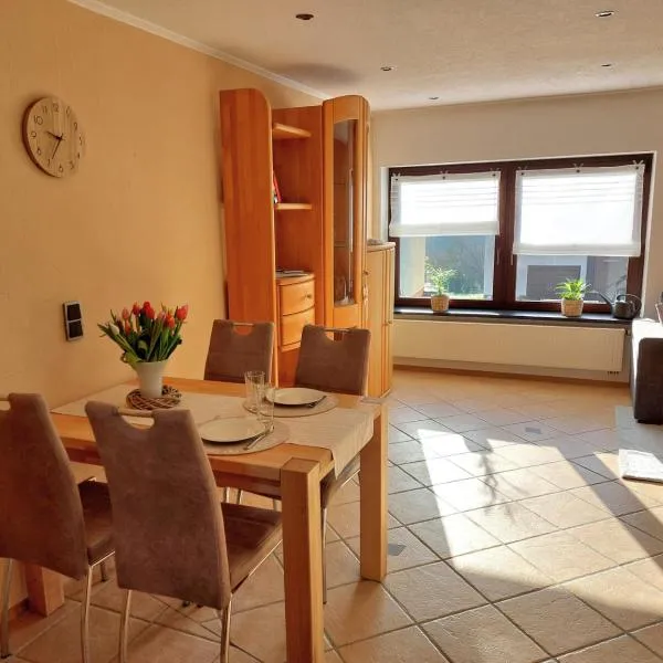 Ferienwohnung Eifelherzen, hotel en Demerath