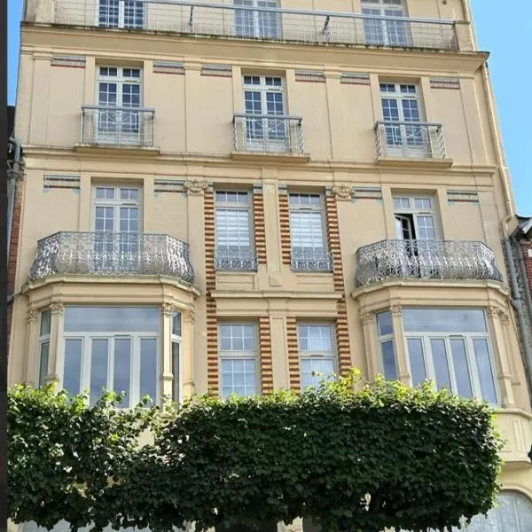 Appartement neuf tout équipé, proche de toutes commodités, Hotel in Bagnoles-de-l’Orne