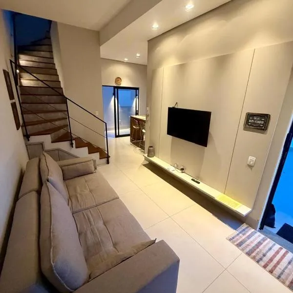 Loft 1 - LINDO Sobrado Zona Sul, hotel i Uberlândia