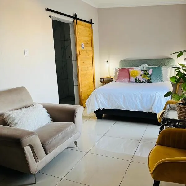 Algo Eden Stays-Sunbird Suite, hotelli kohteessa Gqeberha