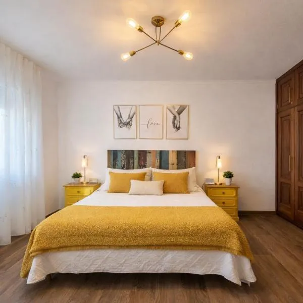 APARTAMENTO ALECRIN Padrón، فندق في بادرون