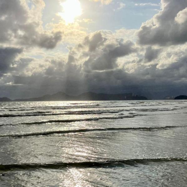 Apartamento com Ar Condicionado a 100 m da Praia