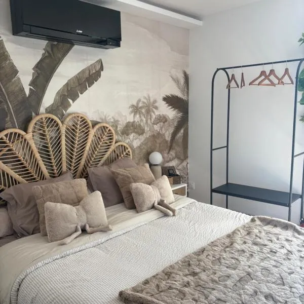 Le Chêne Doré Appartement cosy avec Jacuzzi Privé accès à pieds au galaxie centre touristique, hotell i Amnéville