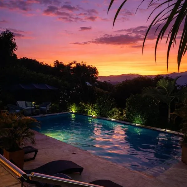 Casa Campestre - Pet Friendly - Green Energy, hotel i Anapoima