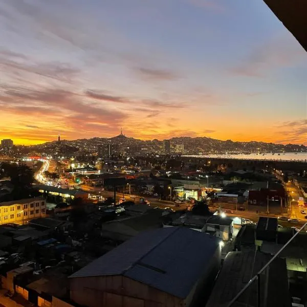 Departamento con vista a coquimbo y bahía, Hotel in Coquimbo