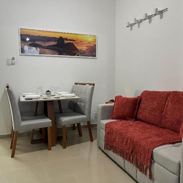 Amplo Studio Recem reformado a 5 min da praia - Foto 4