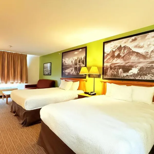Super 8 by Wyndham Wheatland Wyoming, hotel sa Wheatland
