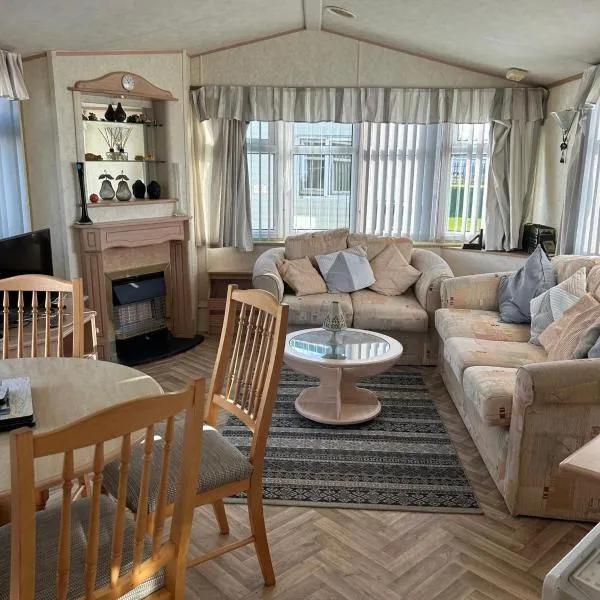 6 berth caravan ensuite the chase, hotel di Ingoldmells