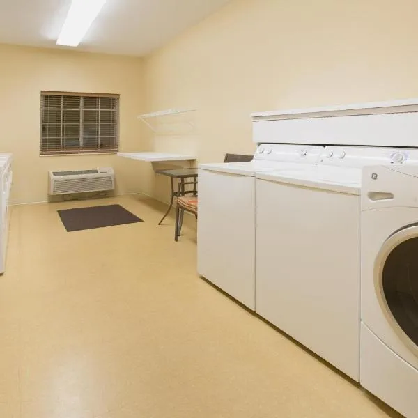 Candlewood Suites - Peoria at Grand Prairie by IHG, hotel i Peoria