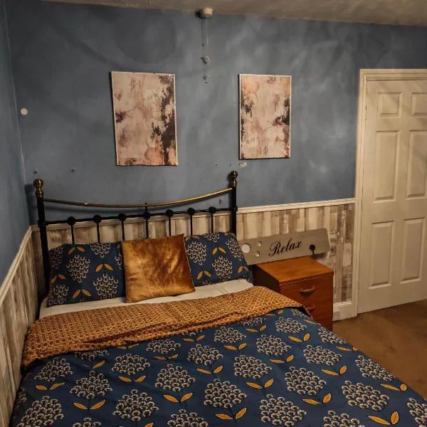 Lovely double room in Stanley Durham DH9: Craghead şehrinde bir otel