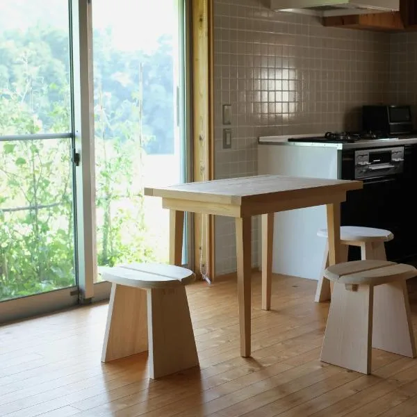 Lotus Retreat ロータスリトリート 高知空港から車で35分 山のふもとの一棟貸しコテージ, hotel en Kami