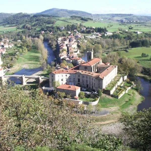 L'estaou, hotel em Reilhac