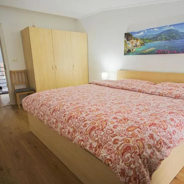 Apartament Domina - RO,EN,FR - Clasificare 3stele, Ministerul Turismului, hotel din Sînnicolau Mare