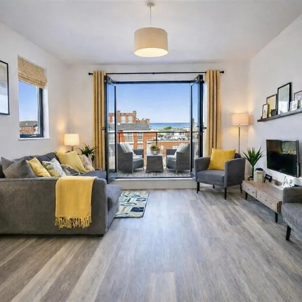 Margate Penthouse Private Balconies Sea Glimpses Gated Parking Air-Con The Penthouse, hotel a Margate