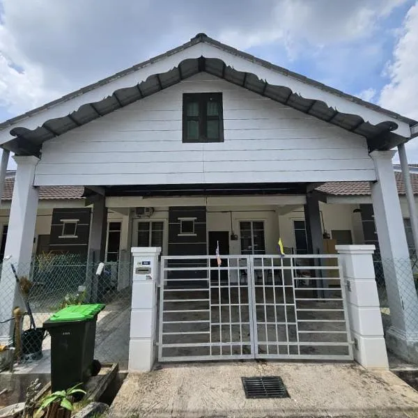 Razumi's Homestay 2 – hotel w mieście Arau