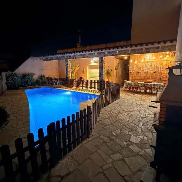 Can Pantoni piscina privada, hotel in Deltebre