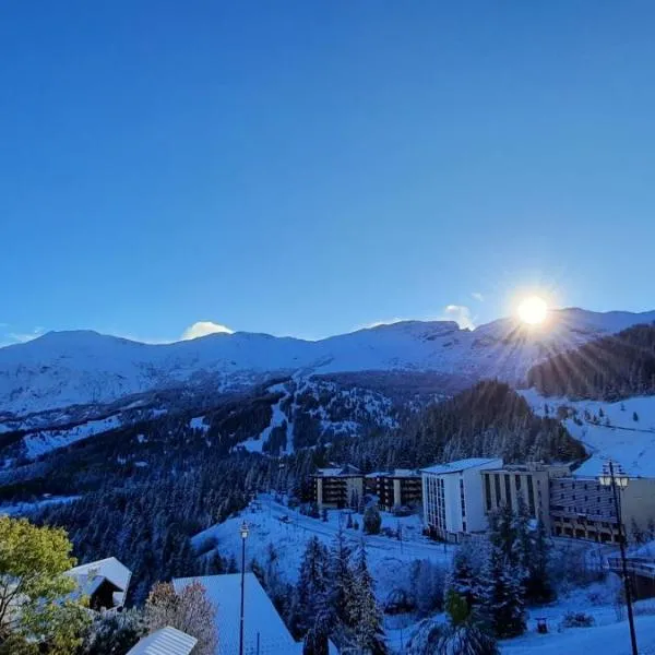 Studio avec vue imprenable au Super-Sauze - pied des pistes, hotell i Enchastrayes