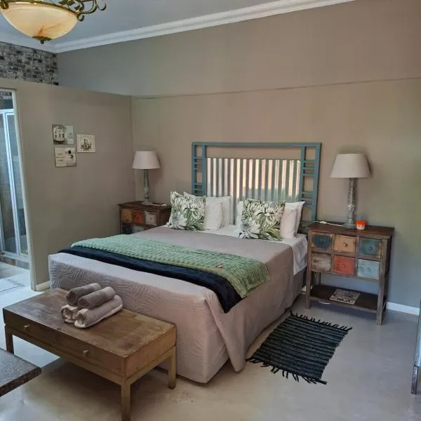 Africas Eden Guesthouse, hotel i Naboomspruit