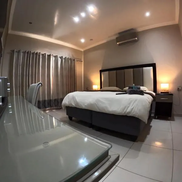 Viking Guest House, hotel i Mahikeng