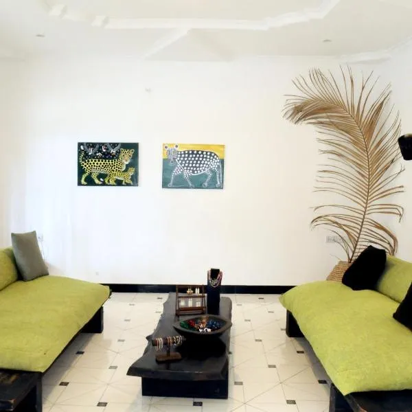 OYA Guest House, מלון בUsa River