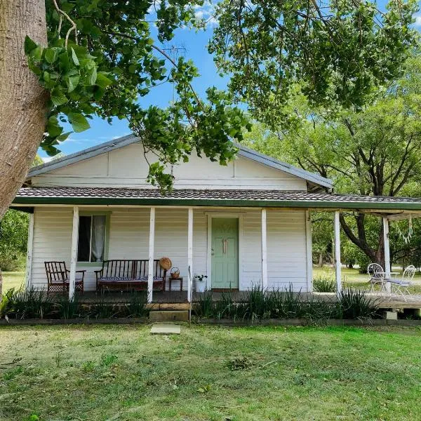 The Cottage next to Cambewarra Estate Winery, hotel em Camberwarra