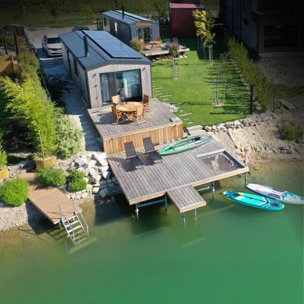 Viesnīca Kolokemp pri súkromnom jazere Boldog pilsētā Seneca