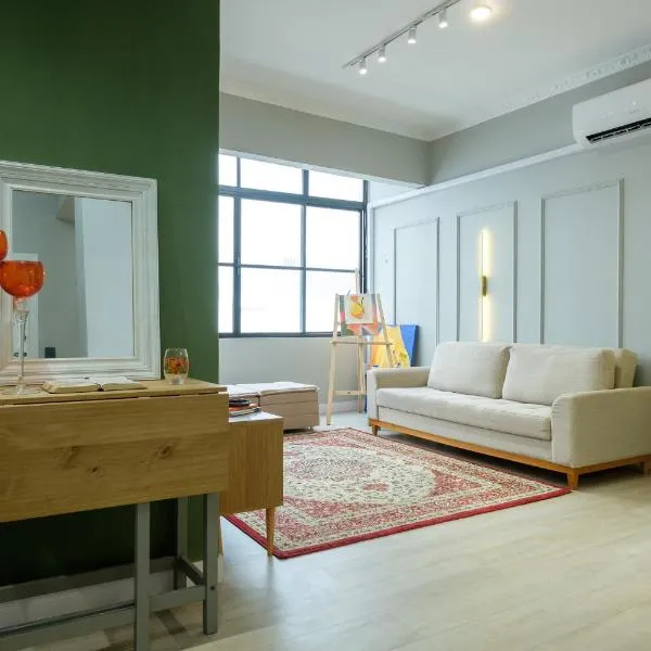 1 Suíte Moderna Meia Quadra da Praia Wifi AC, hotelli kohteessa Santos