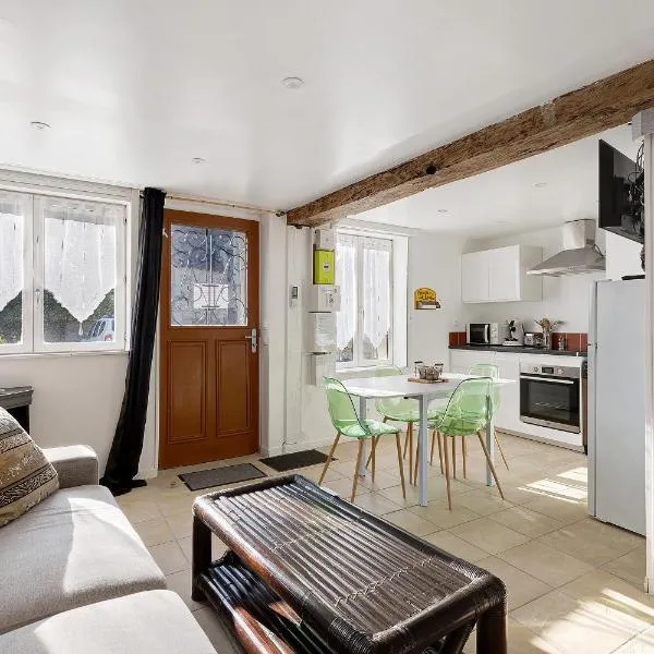 Gîte Le Grand Sapin, hotel a Saint-Aignan