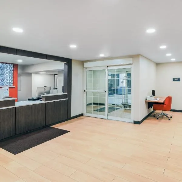 토피카에 위치한 호텔 Candlewood Suites - Topeka West by IHG