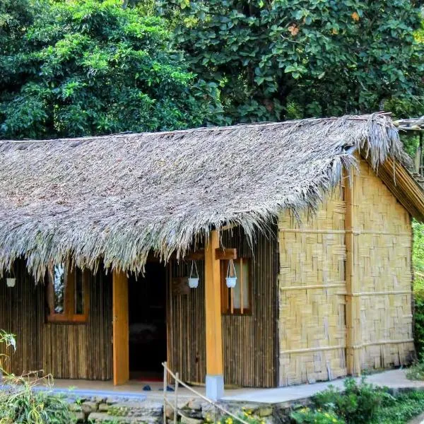 The #Happylife Experience Deluxe Bungalow!, hotel a Sa Pả